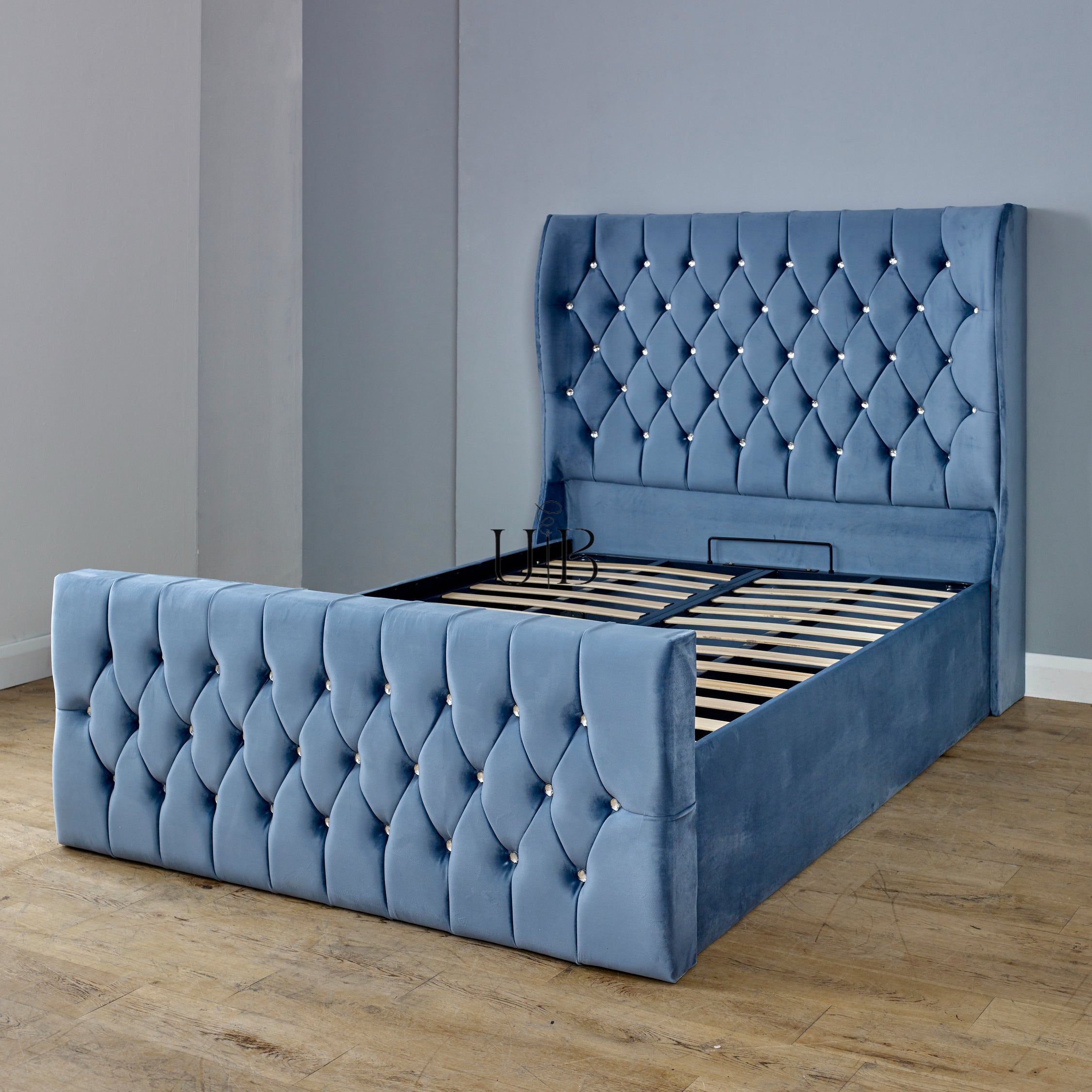 Sovereign Winged Ottoman Bed