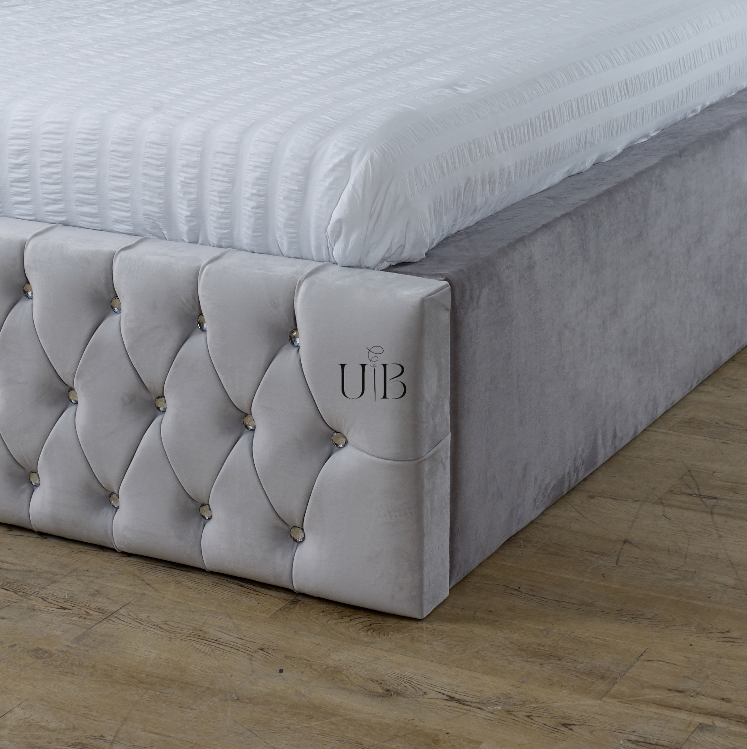 Emma Mirror Ottoman Bed